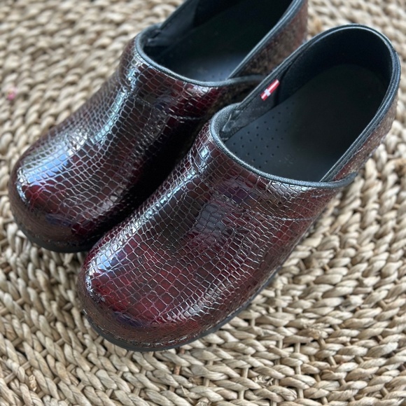 Sanita Professional Nursing Clogs - Picture 9 of 9